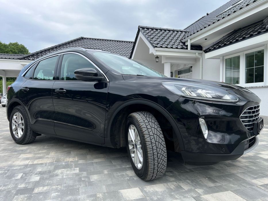 Ford Kuga Wersja Titanium , virtual cockpit , 190KM , 4x4 , full led , nawigacja