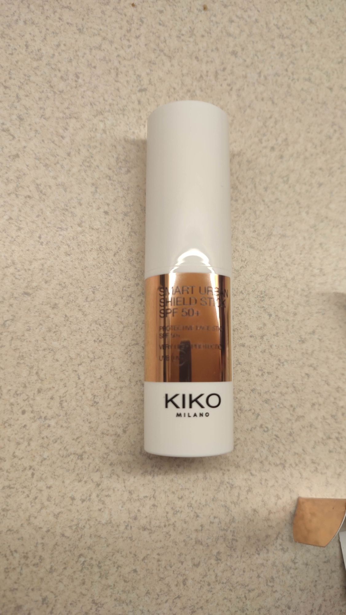 Kiko Milano Smart Urban Shield Stick SPF50+