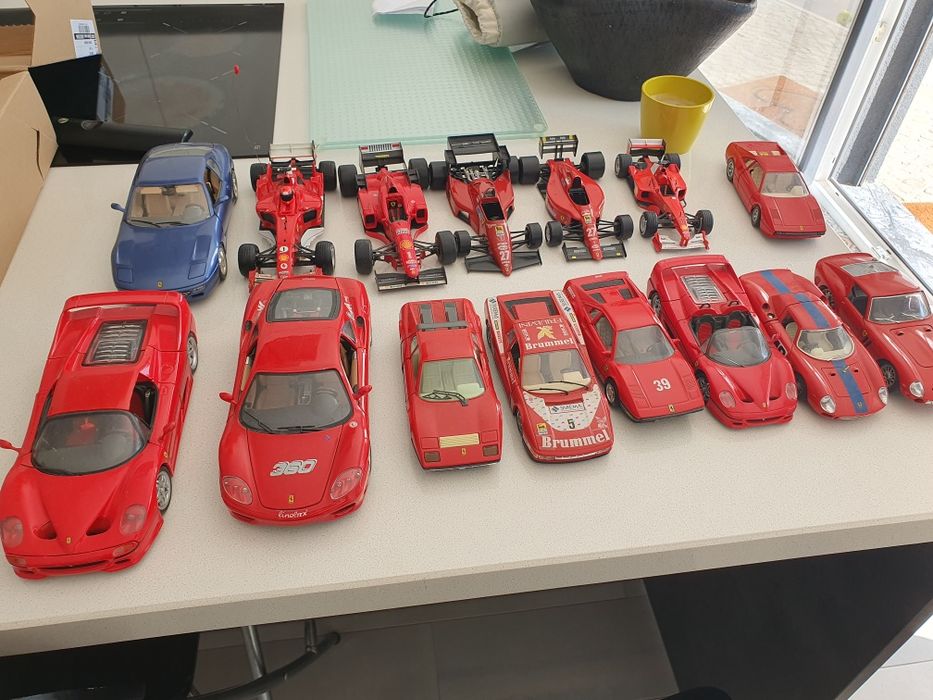 Ferrari escalas 1/18, 1/24 (e outras)