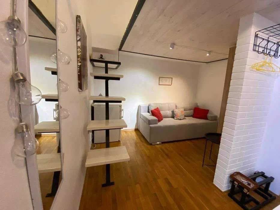 Оренда квартири студії біля Золотих Воріт та Пейзажної аллеї