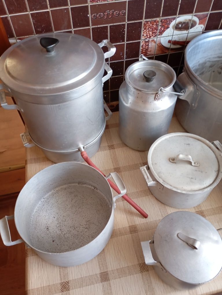 Продам алюминиевые кастрюли б/у, состояние на фото, без дыр