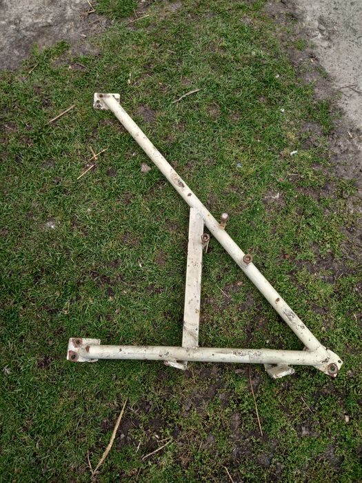 Кронштейн під запасне колесо мерседес 207-310д