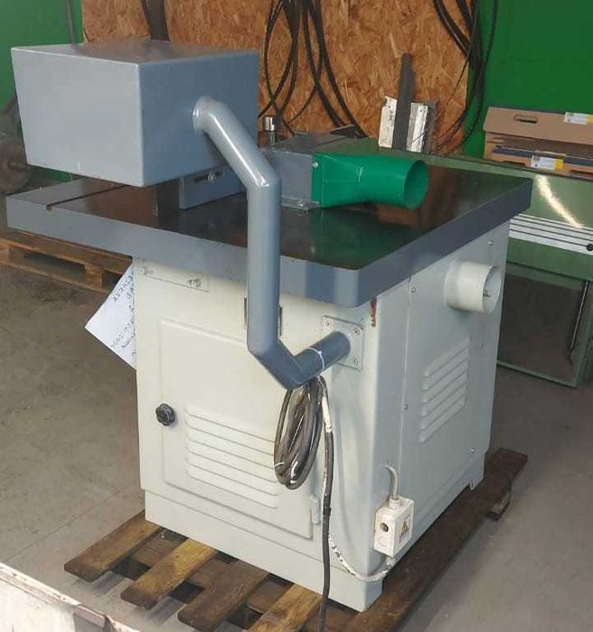 Frezarka dolnowrzecionowa GOMAD FD-2 2001r.