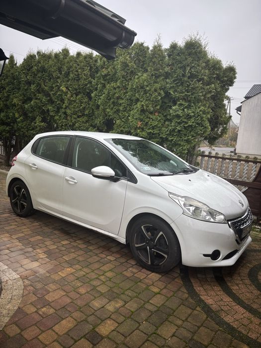 Samochód Peugeot 208