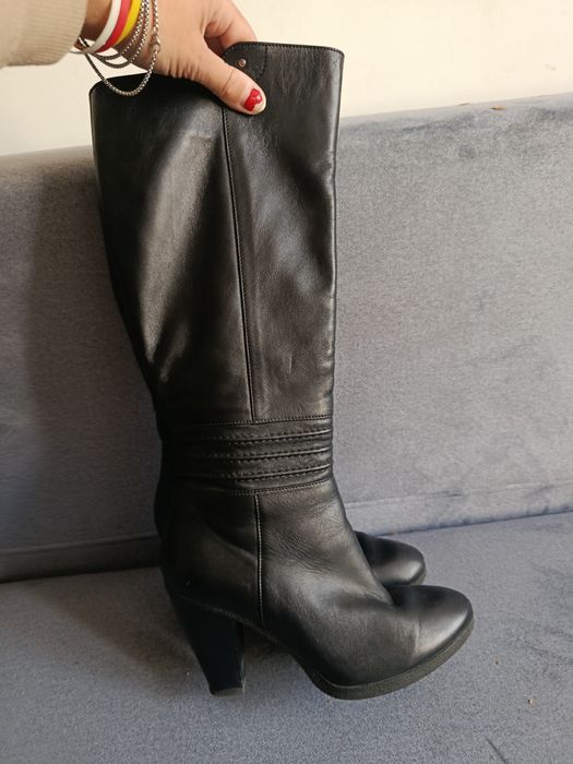 Чоботи високі осінь-зима шкіряні 39р на каблуку