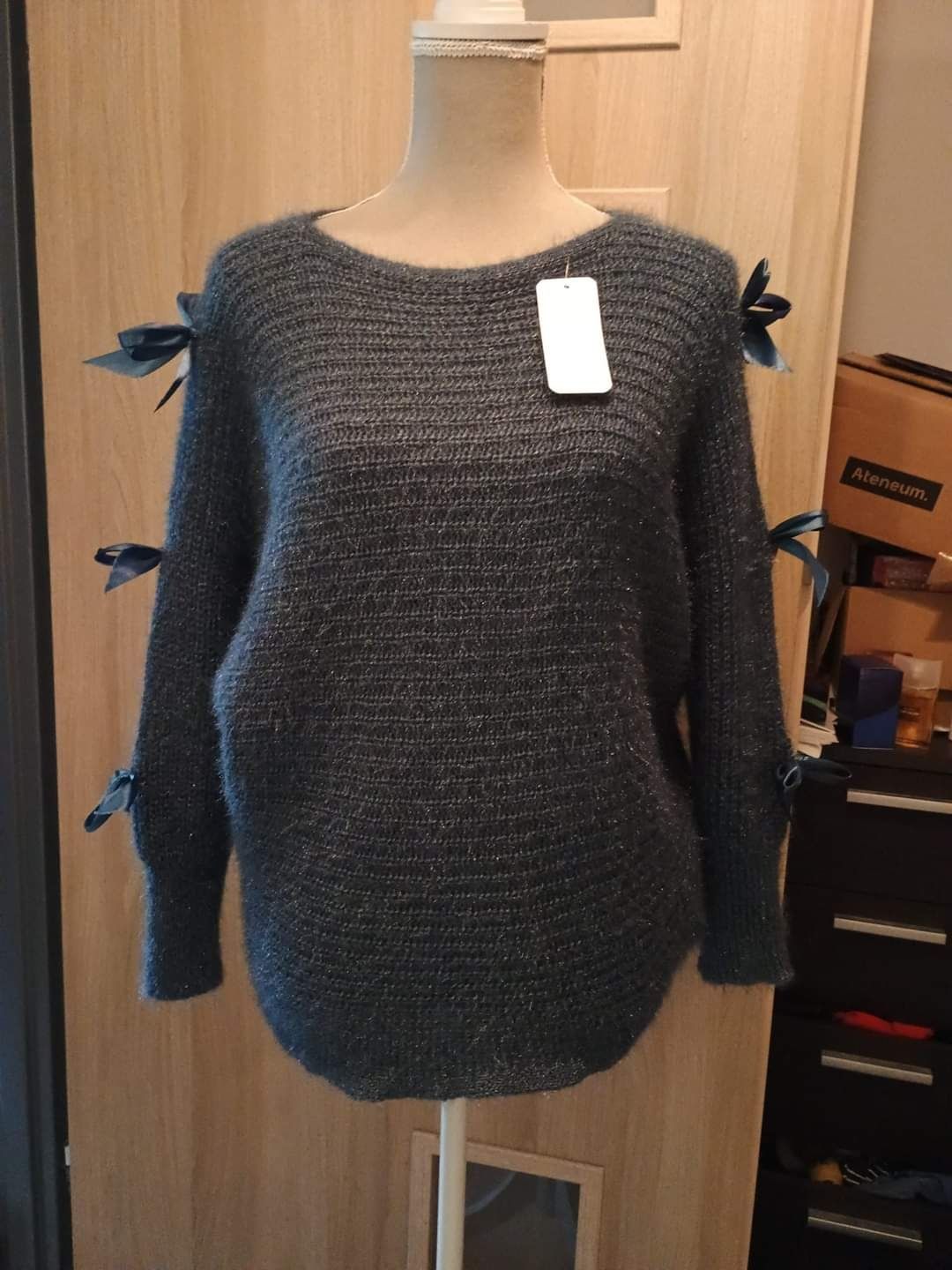 Nowy sweter damski
