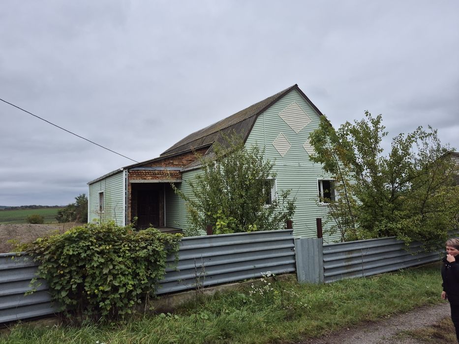 Продам будинов в селі Старому Острополі