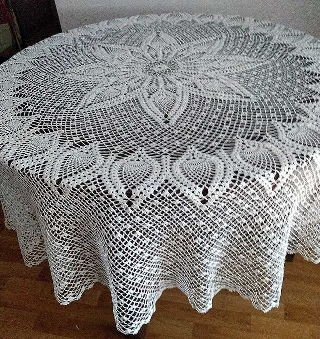 Niezwykły obrus szydełkowy handmade - Biały 190 cm