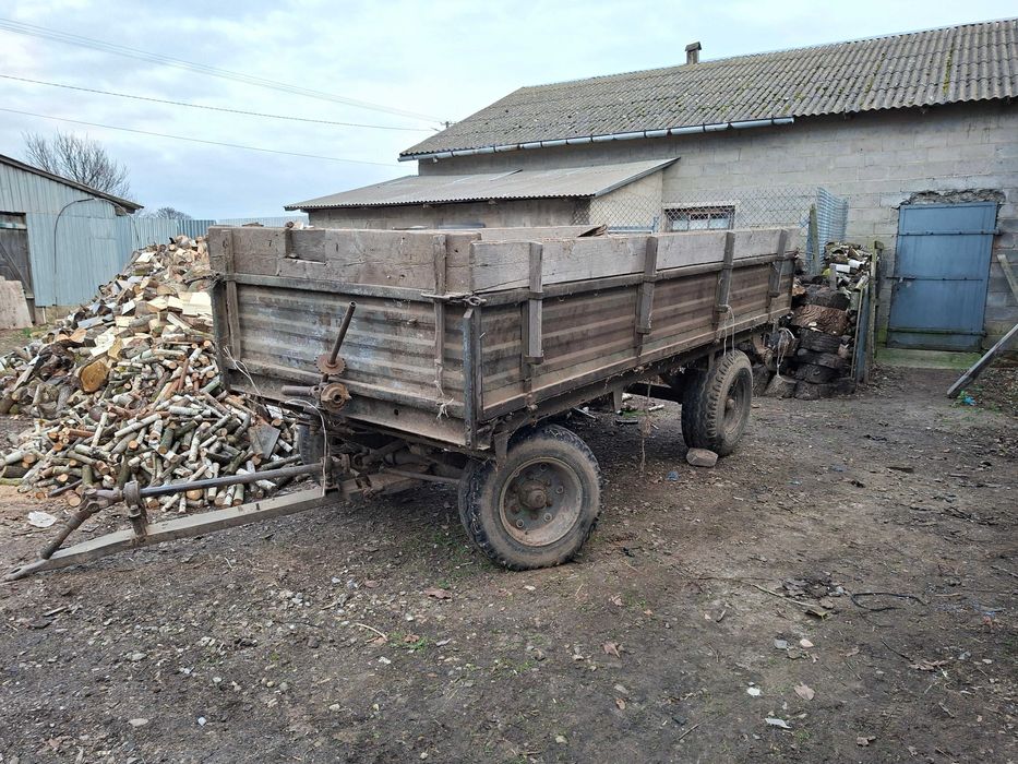 Rozrzutnik ,przyczepa rolnicza