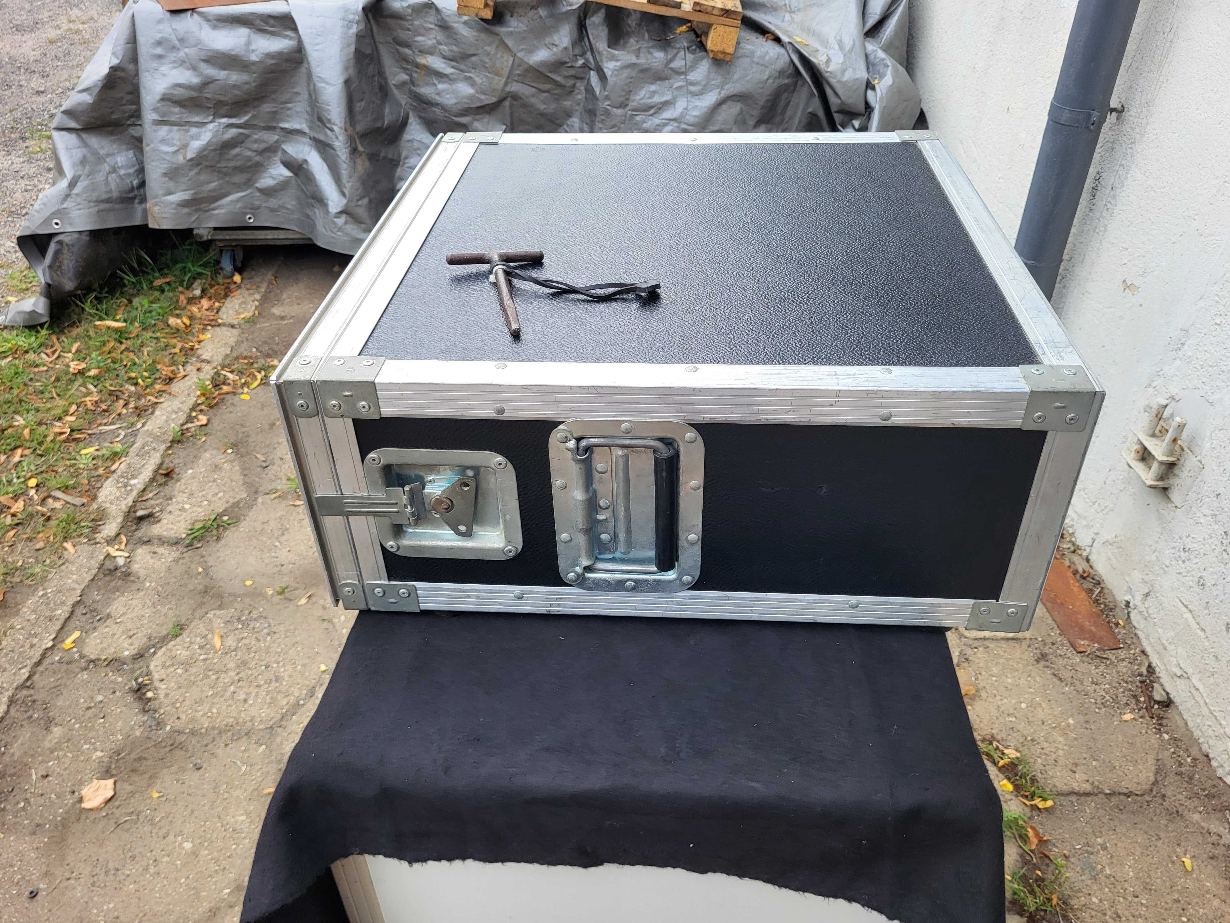 RACK 4U 2x szyna 43cm case flightcase, kejs FAKTURA