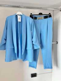 Niebieski elegancki garnitur damski z paskiem na komunie xxl