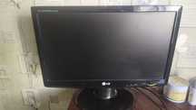 LG Flatron 19 w1943ss