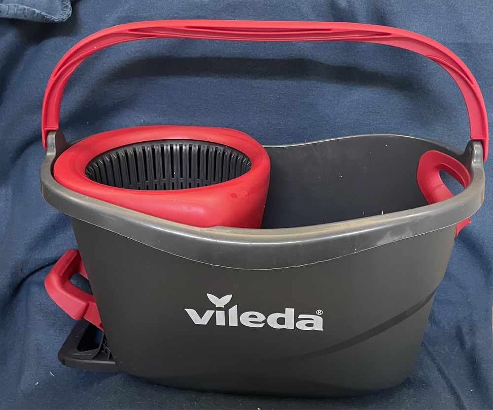Ведро для уборки Vileda c отжимом центрифугой. Насадка в подарок