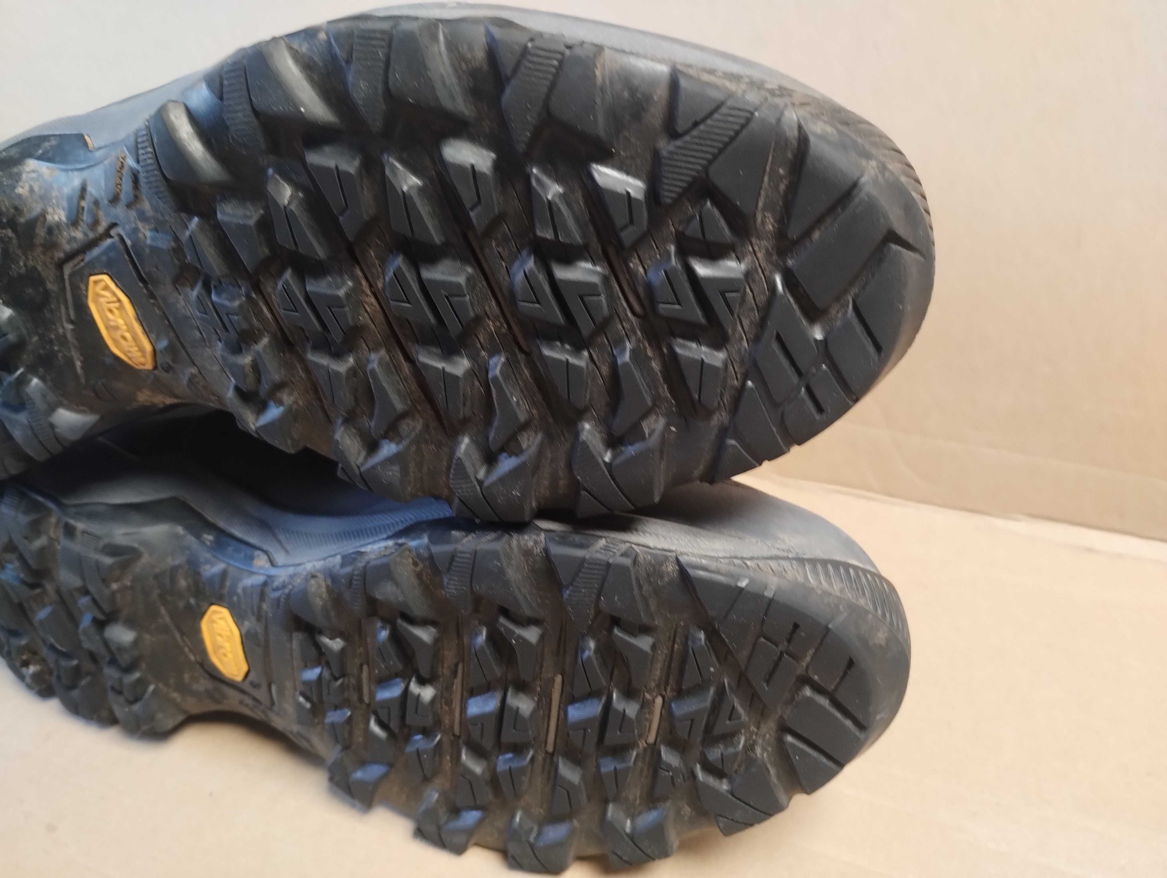 Buty trekkingowe Mammut 44 i 2/3  skóra naturalna