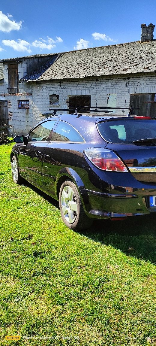 Opel Astra h gtc1.7 cdti
