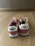 Tenis lindos, cores lindissimas, como novos