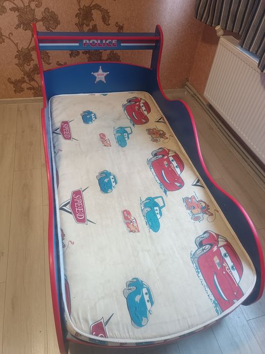 Дитяче ліжко машинка для хлопчика