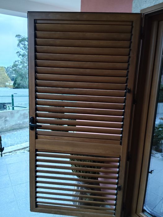 Caixilharia em Alumínio cor madeira