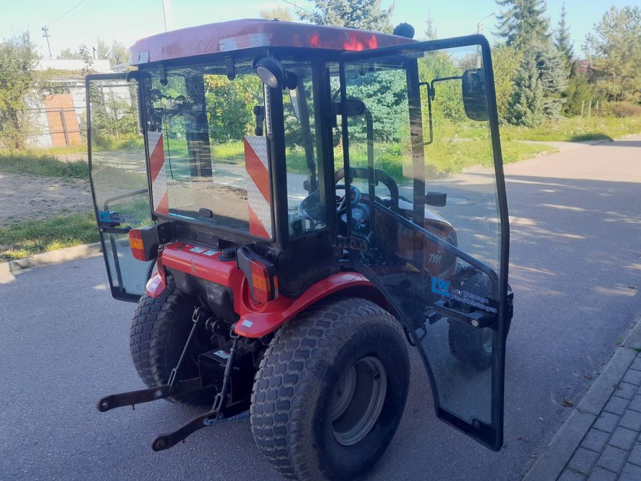 Ciągnik komunalny_TYM T273 HST z przednim WOM-em i TUZ-em_2014 Rok