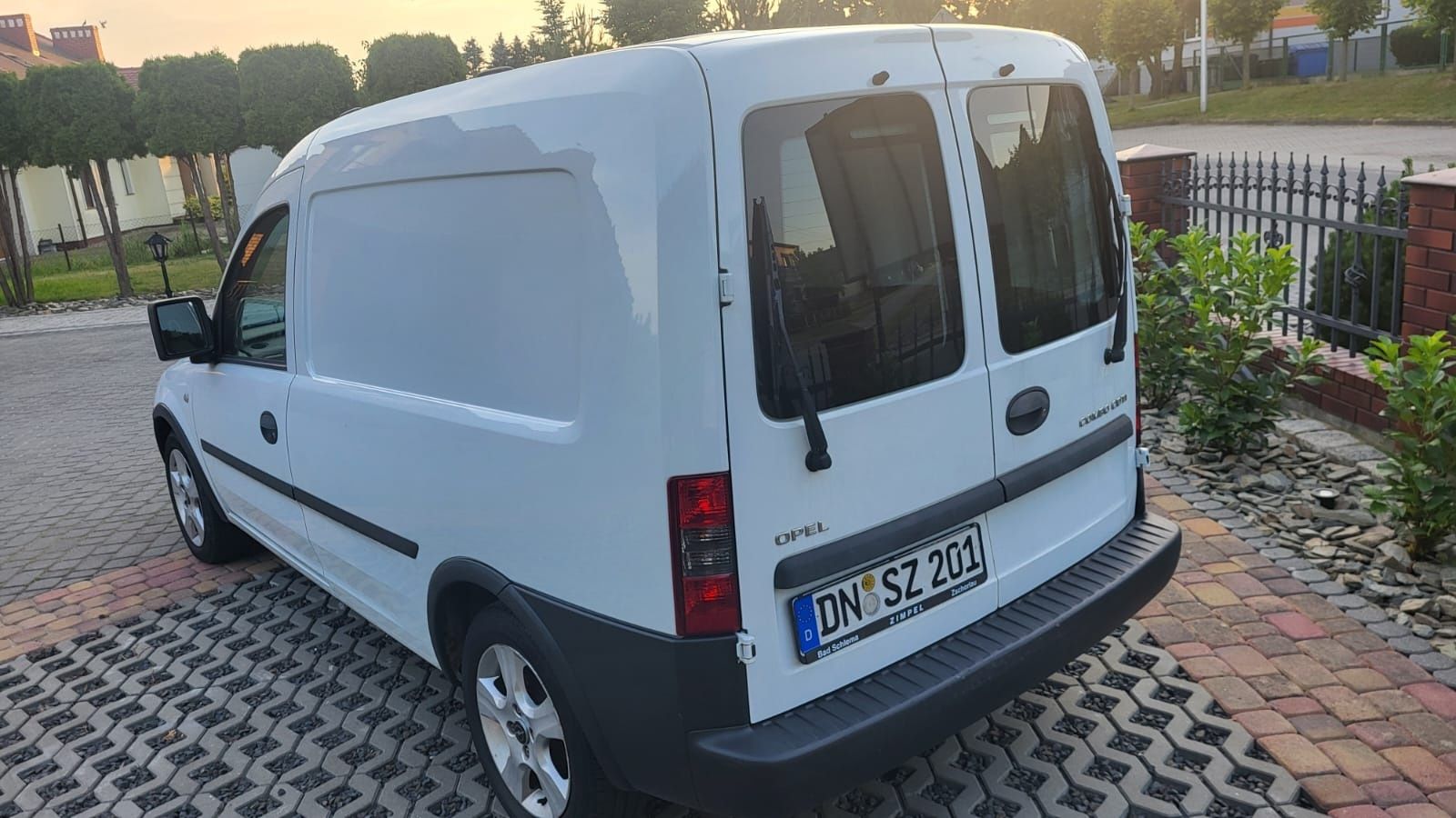 Opel Combo 1.3 cdti przebieg 143tys.km.2011r.z Niemiec.