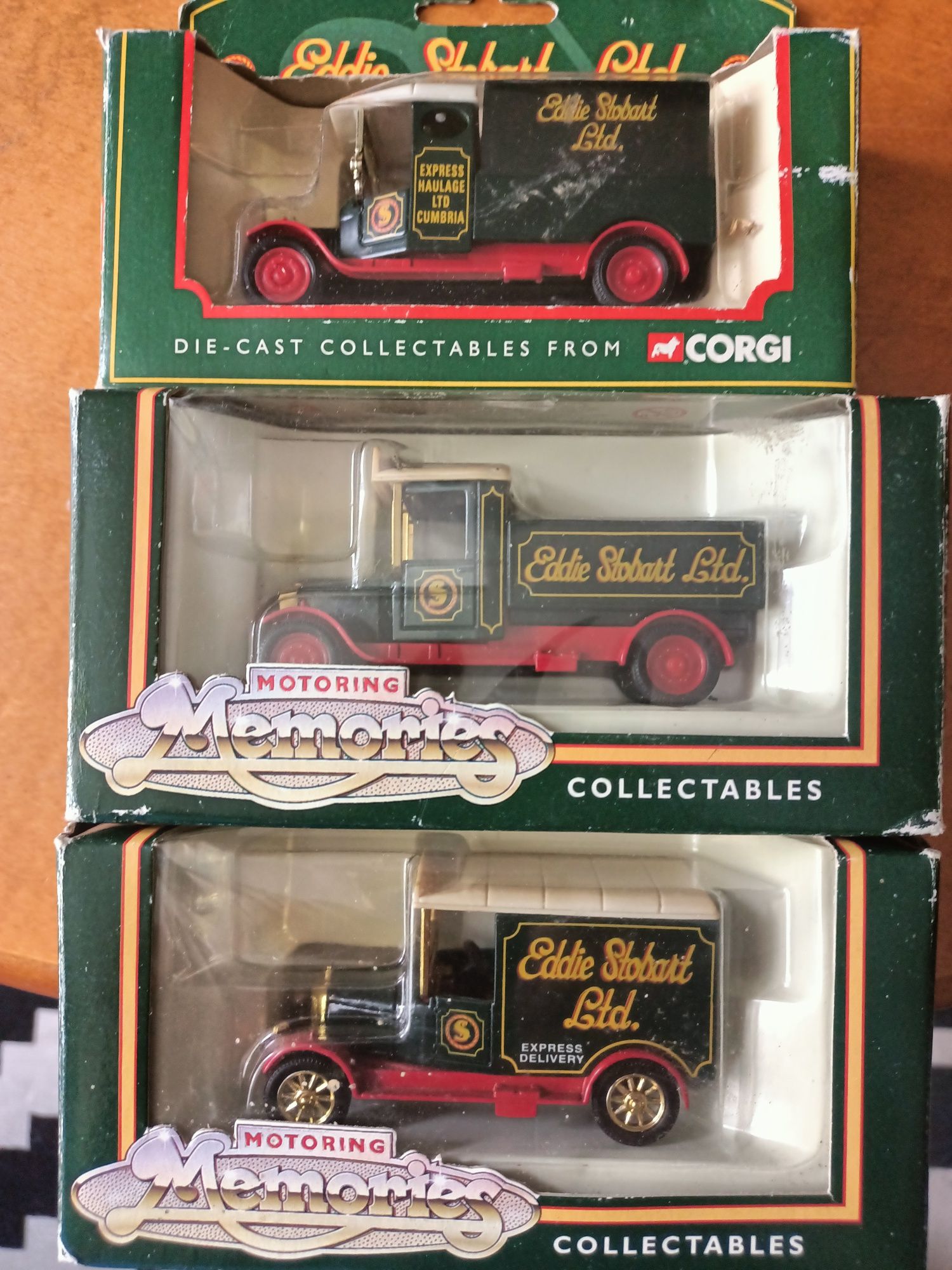 3 modele CORGI Memories