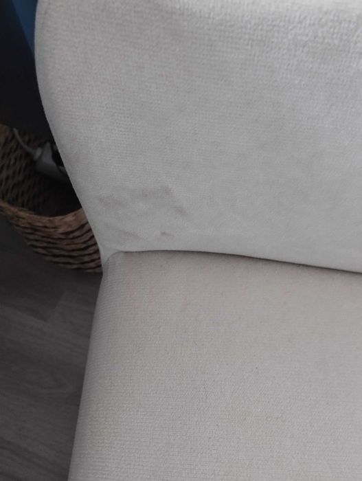 Poltrona creme veludo