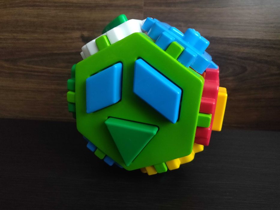 Сортер-шестиугольник с геометричными фигурами