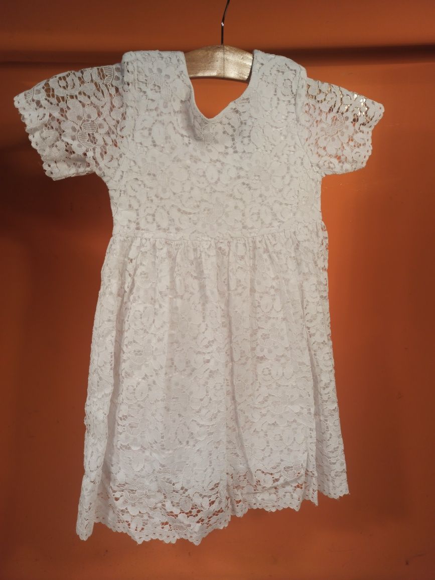 Biała sukienka 110cm 4-5lat