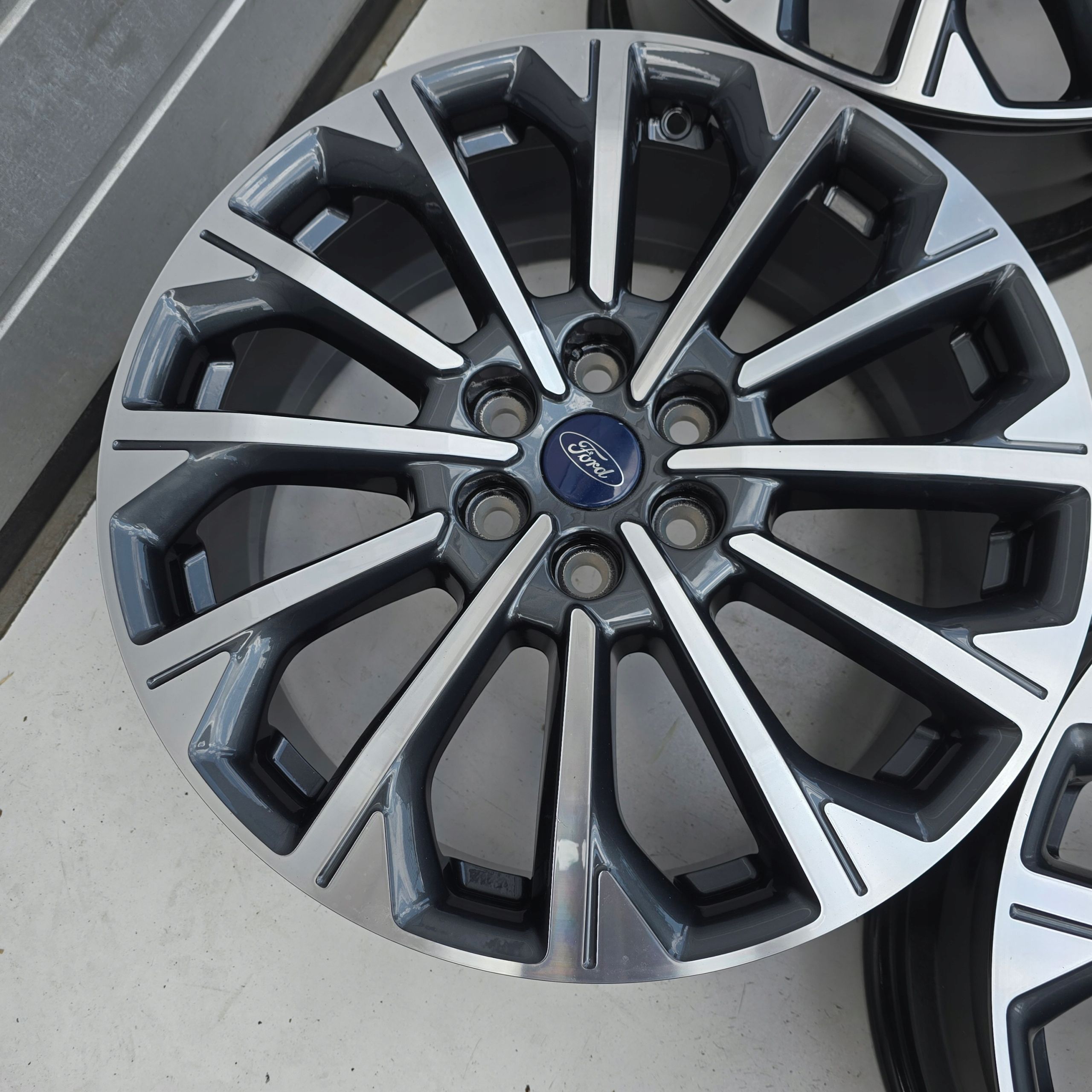 Ford Transit Custom Turneo Custom 6x120 19'' 7,5J ET52,5 Nowe 4X