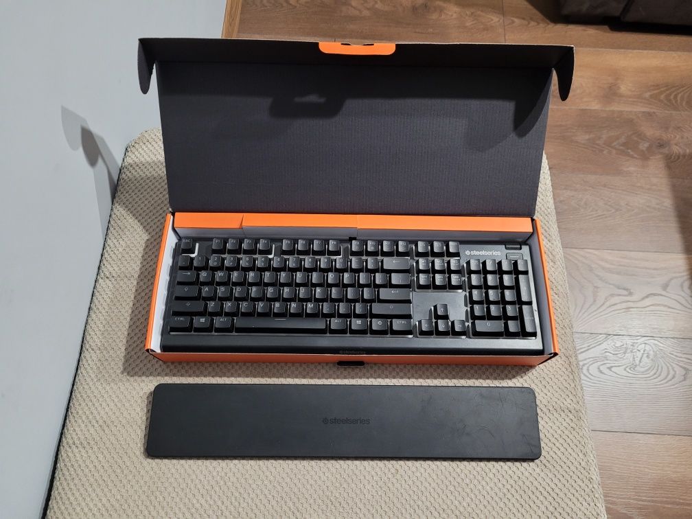 Klawiatura przewodowa Steelseries APEX 3