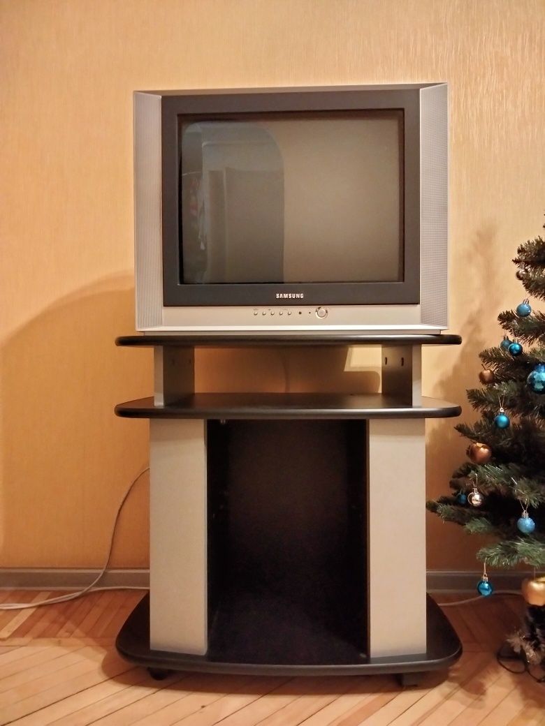 Телевізор + тумба