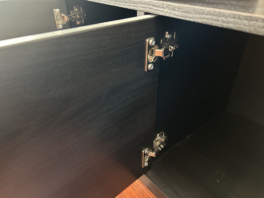 Estante IKEA KALLAX 4×4 com 4 portas – Ajuda, Lisboa
