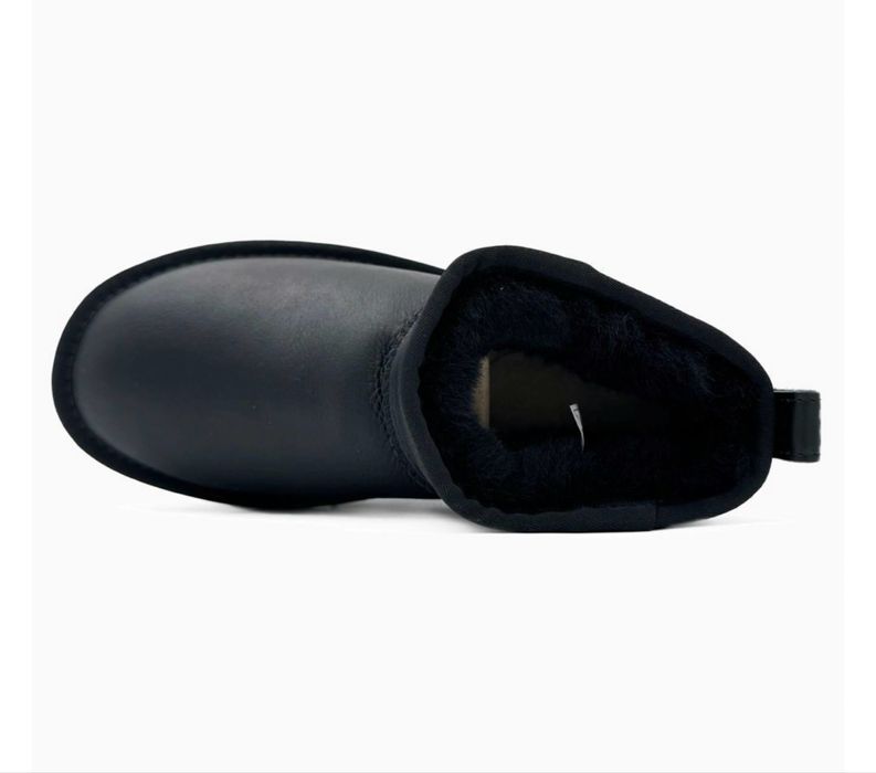 Шкіряні жіночі чорні уггі з хутром ugg Ultra  Black Platform Leather