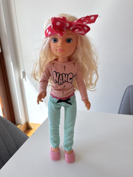 Boneca Nancy com roupa