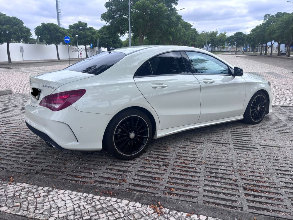 Mercedes CLA 220 AMG