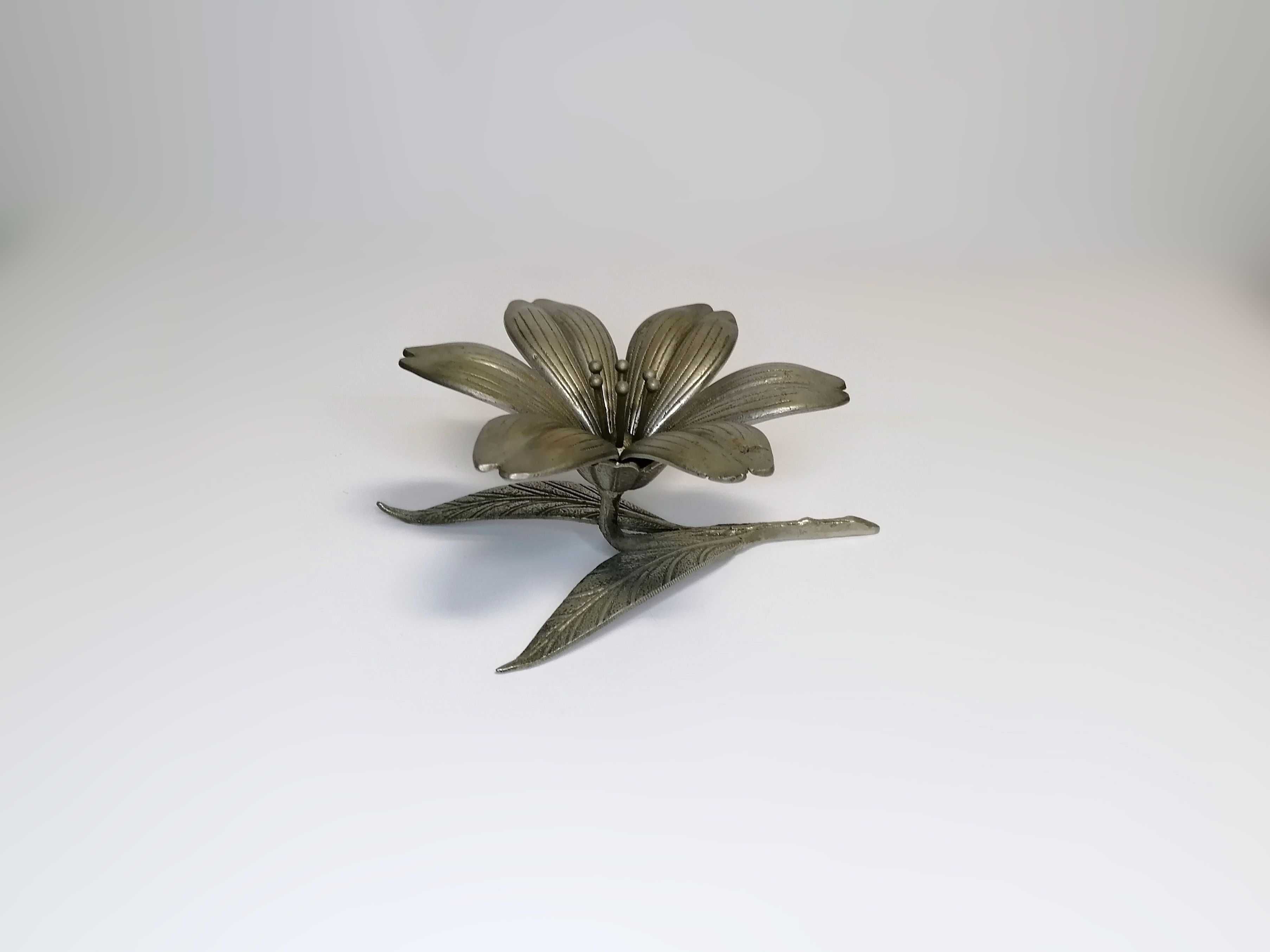 Cinzeiro Flor com Pétalas Removíveis (Art Deco)