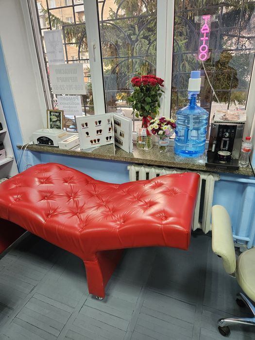 Продам косметологічну кушетку
