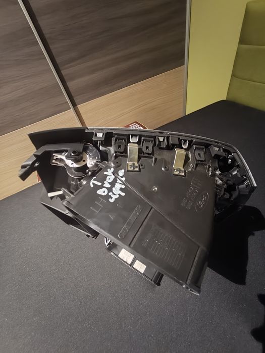 Panel radiowy Ford Focus MK3 2013 rok z wywiewami