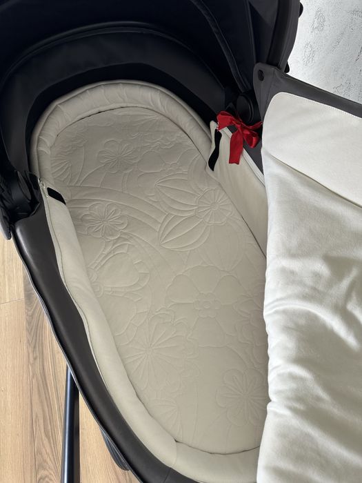 Cybex Priam gondola Simply Flowers Grey 4.0 stan IDEALNY jak nowa