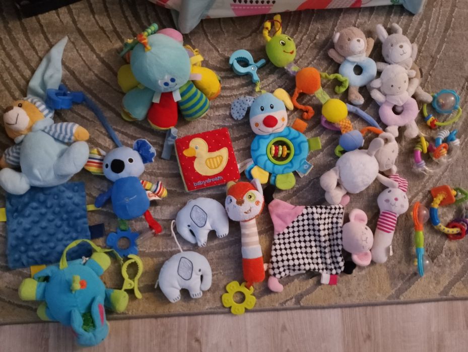 Paka zabawek niemowlęcych