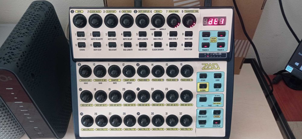 Behringer  bcr2000 +zaquencer +overlay personalizado