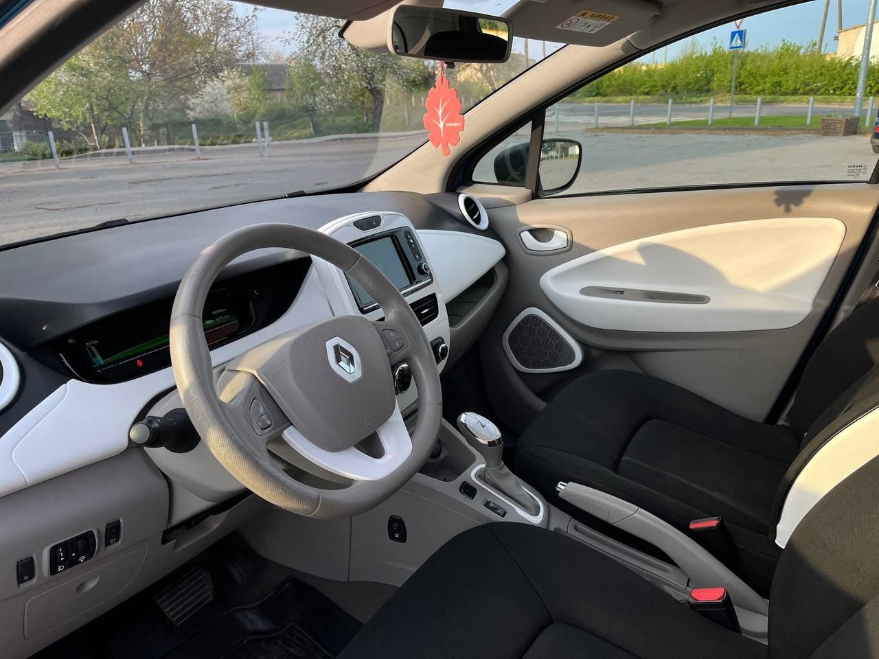 Продам Renault Zoe 41kwt.2017р