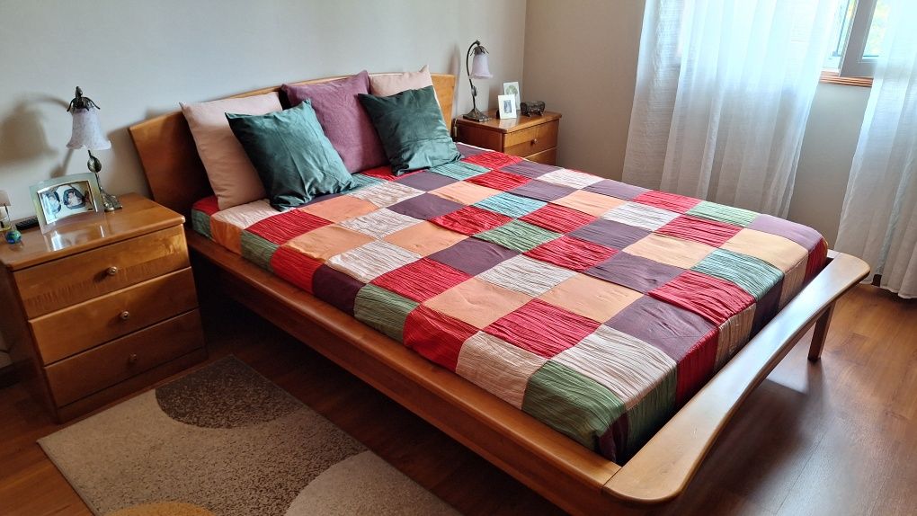 Mobília de quarto em cerne