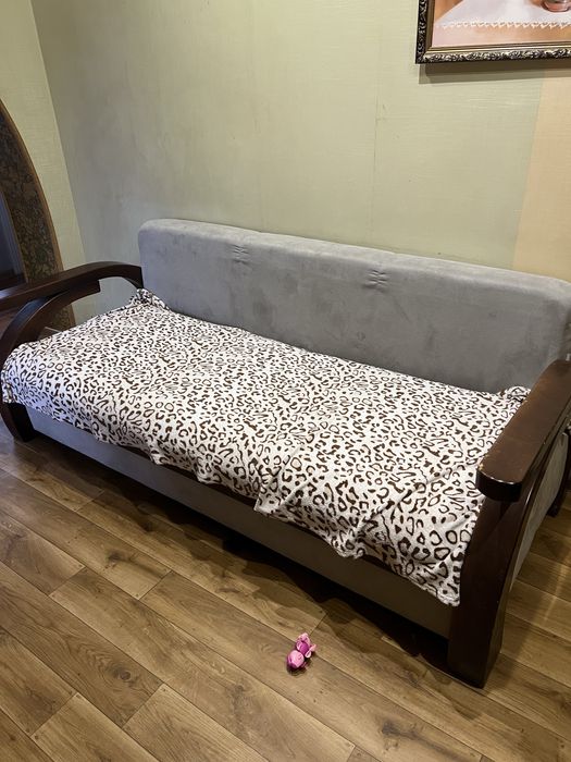 Продам розкладний диван