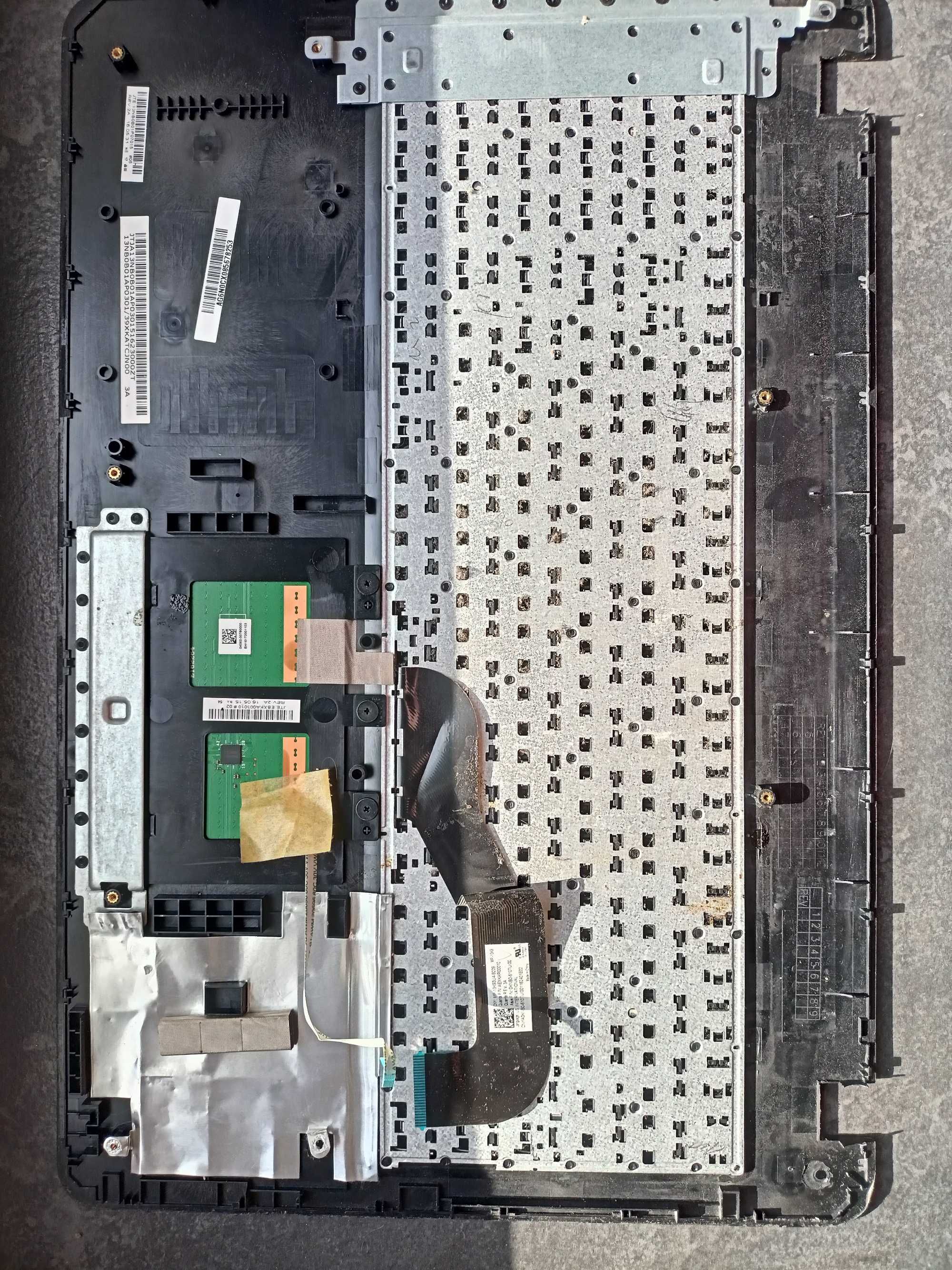 ASUS Notebook R540L 15,6" - dolna obudowa laptopa z klawiaturą