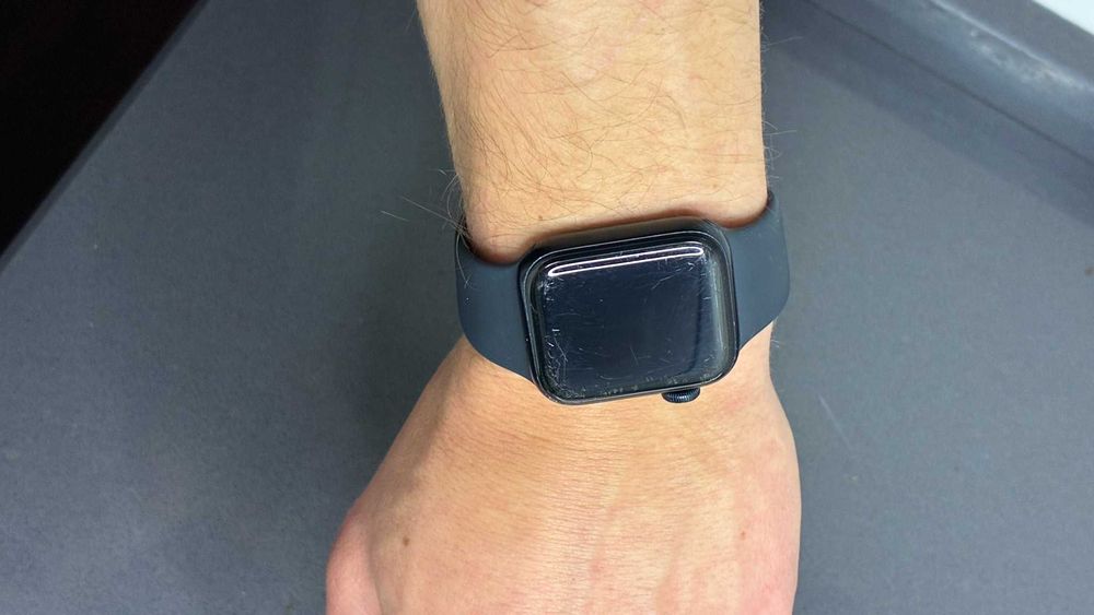 Продам Apple Watch SE 2 (40 мм, Midnight) – б/у