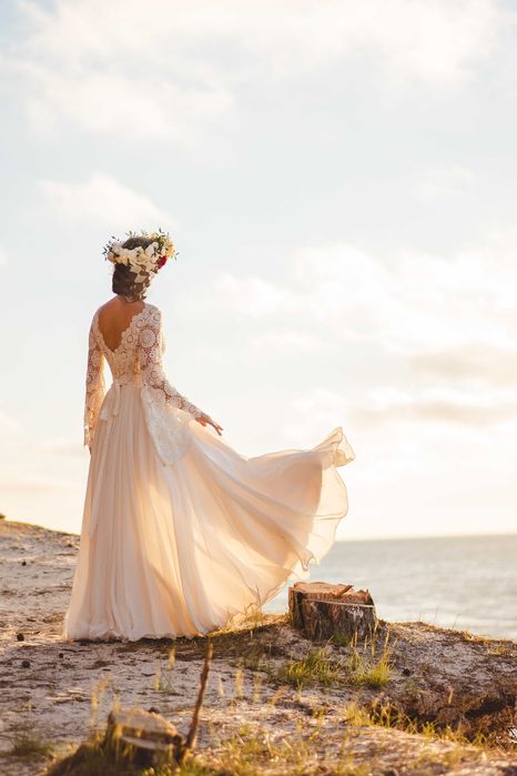 Suknia ślubna BOHO rozmiar XS-S piękna długa muślinowa koronka