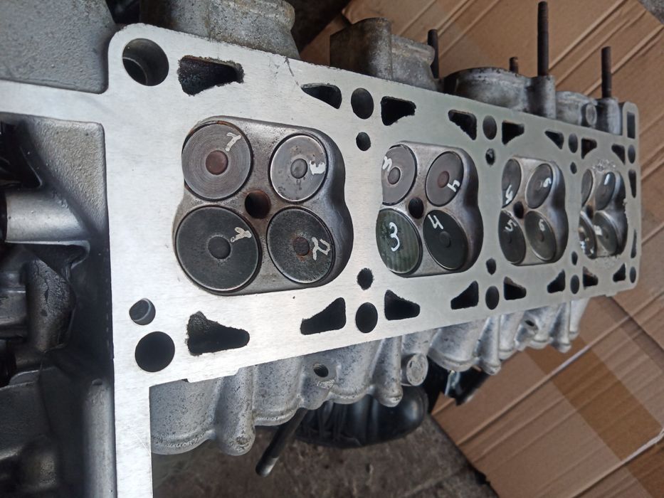Продам ГБЦ на 406 двигатель Газель