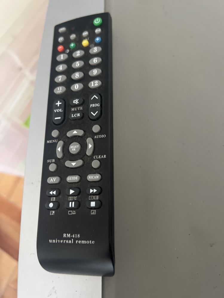 televisao grundig com comando