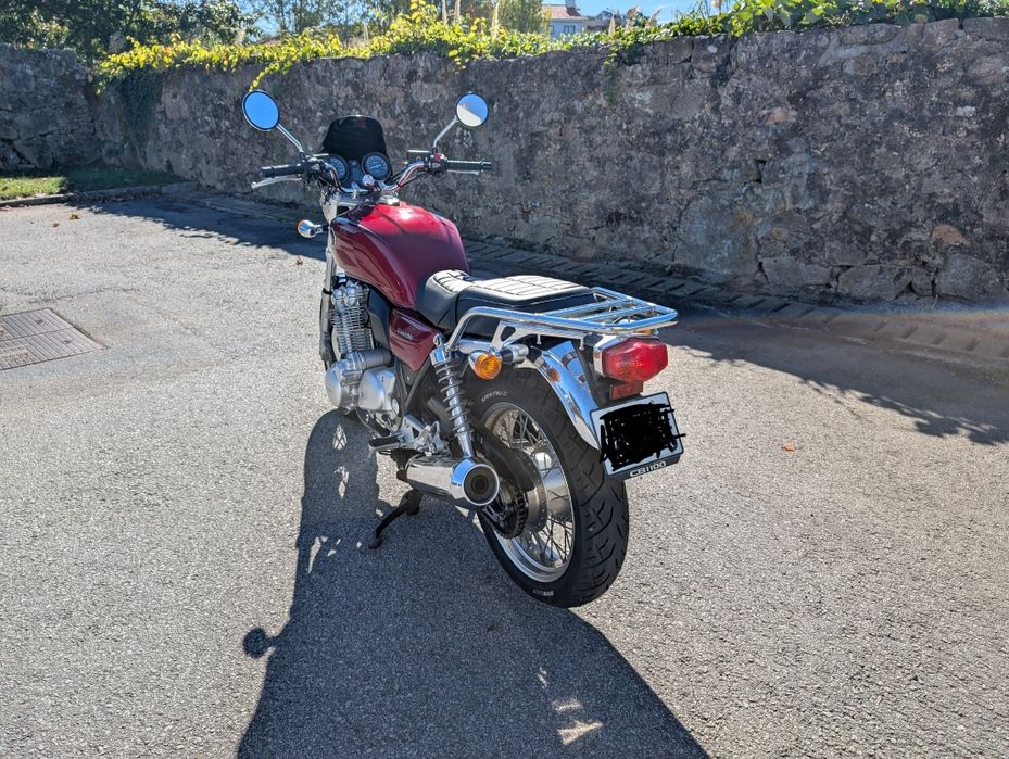 moto honda CB 1100